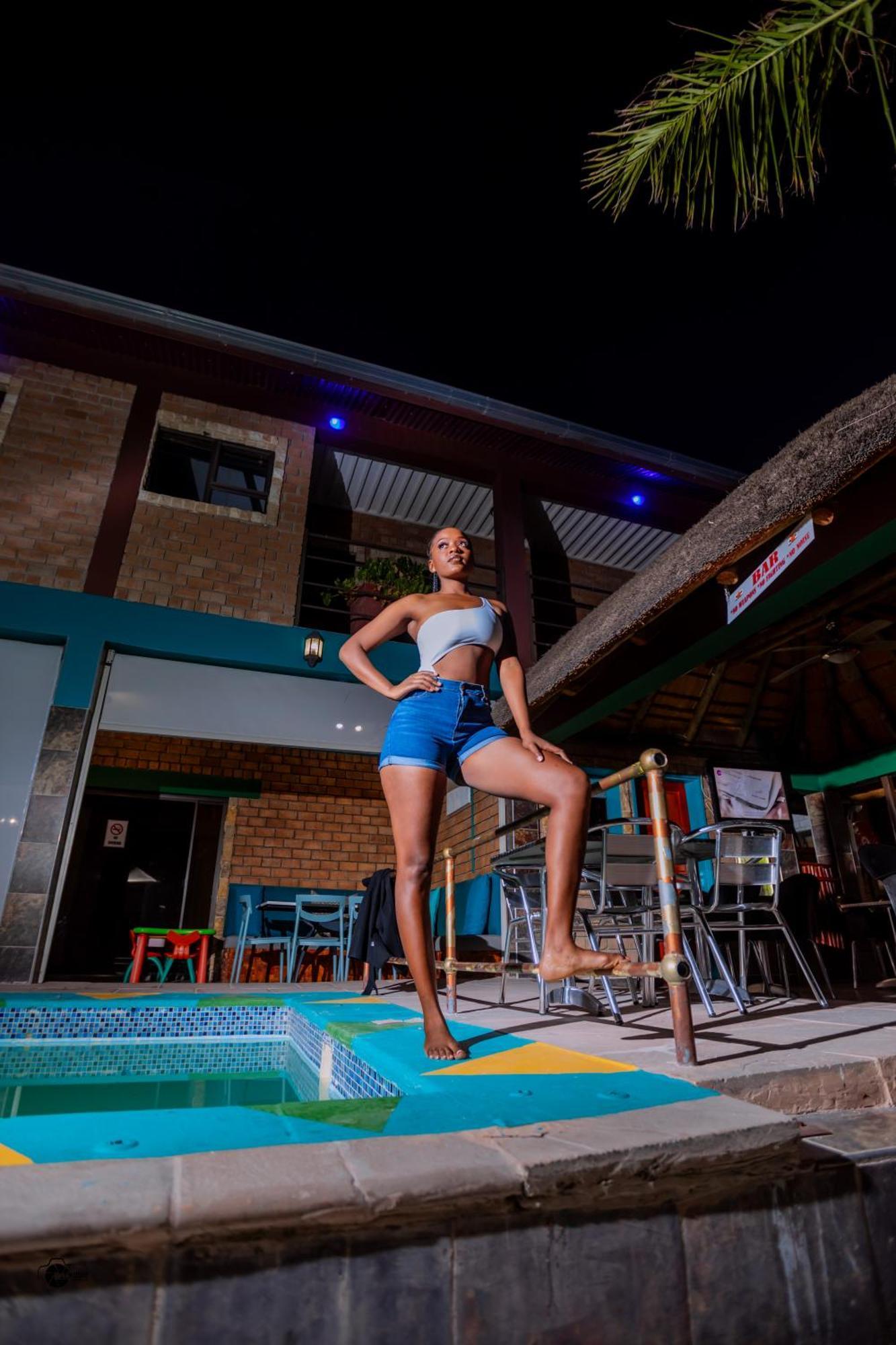 Road House Guest House Omuthiya Exterior photo