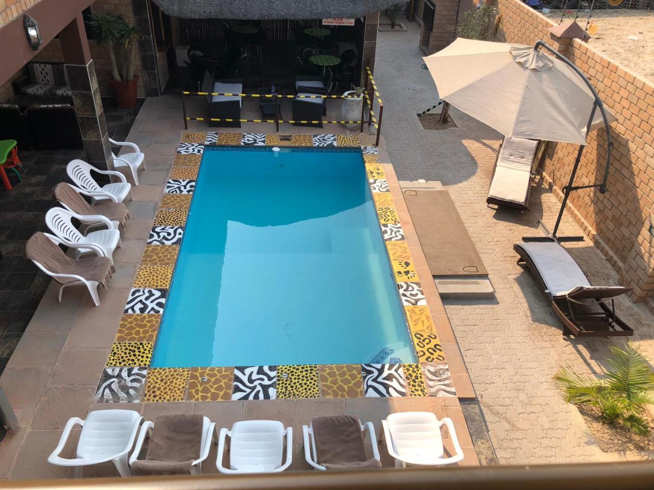 Road House Guest House Omuthiya Exterior photo